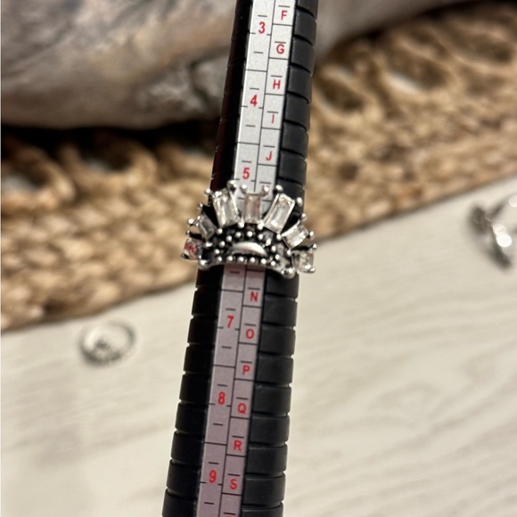 FREE PEOPLE RING SET - Picture 11 of 13